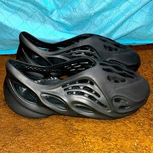 EVA Foam RNNR Foamrunner Unbranded Onyx Black Black Mens size 13 or 14 New